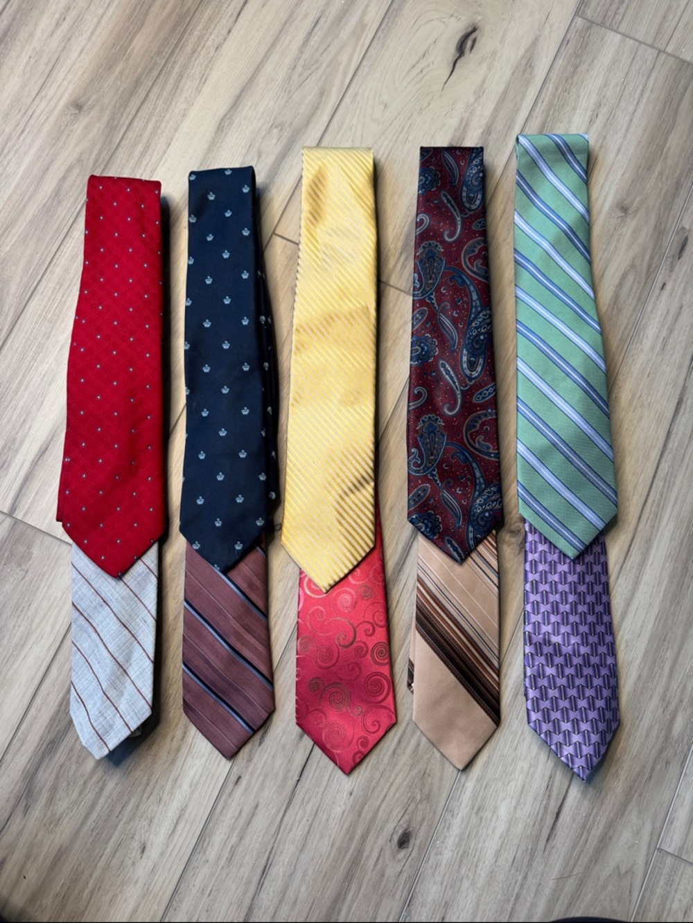 Assorted tie bundle